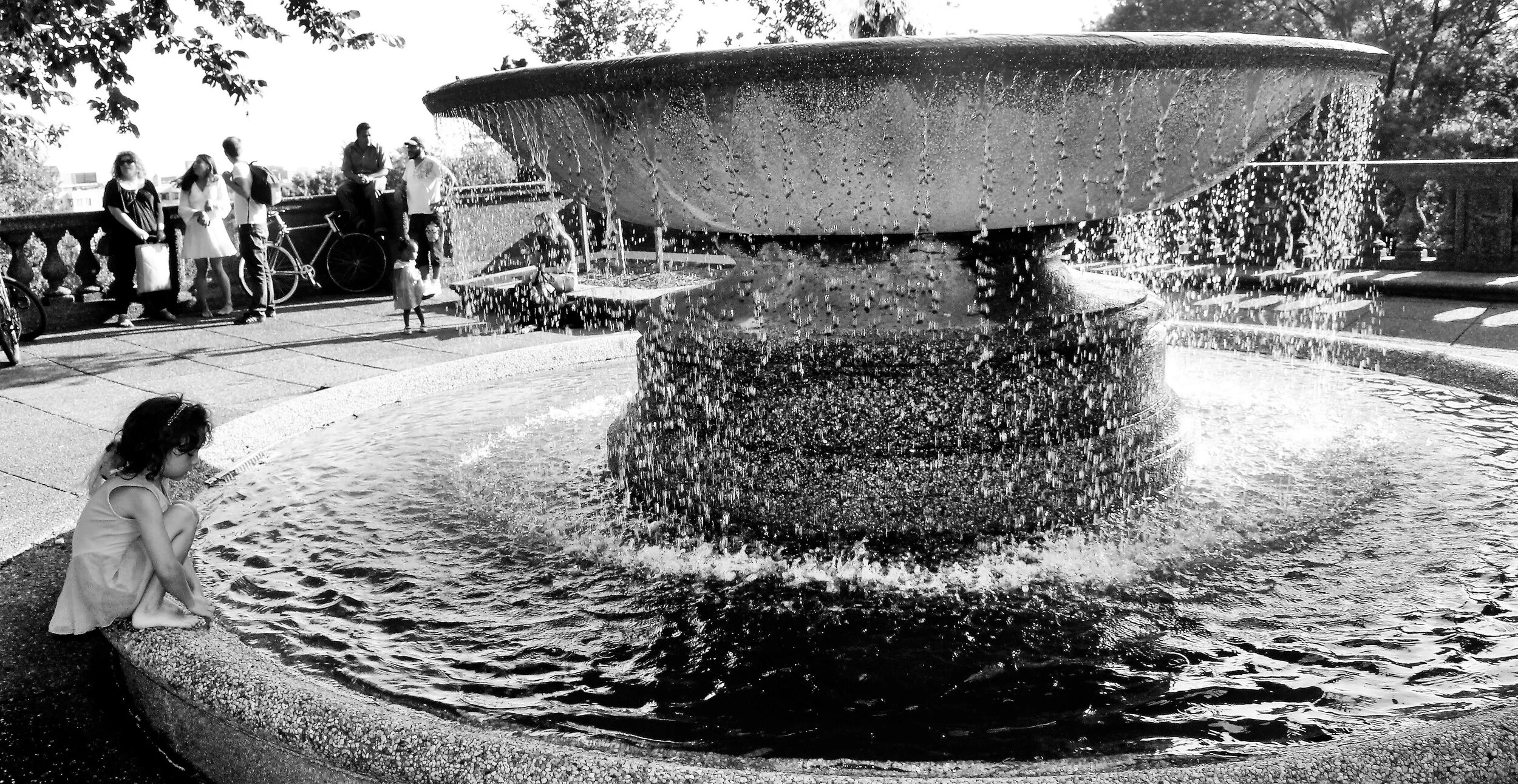 street-photography_34140672571_o.jpg