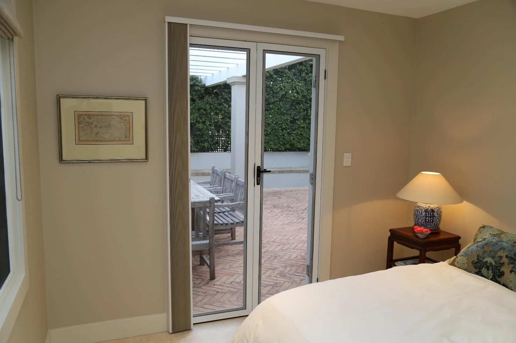 Norman Honeycomb Vertical blind - open