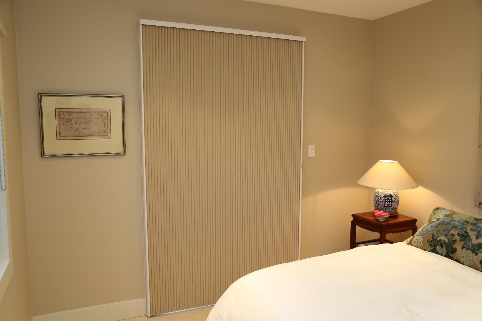 Norman Honeycomb Vertical blind - closed