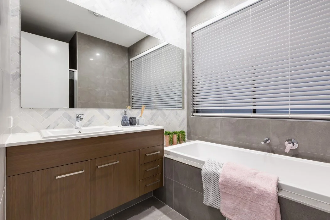 Norman Venetian blinds