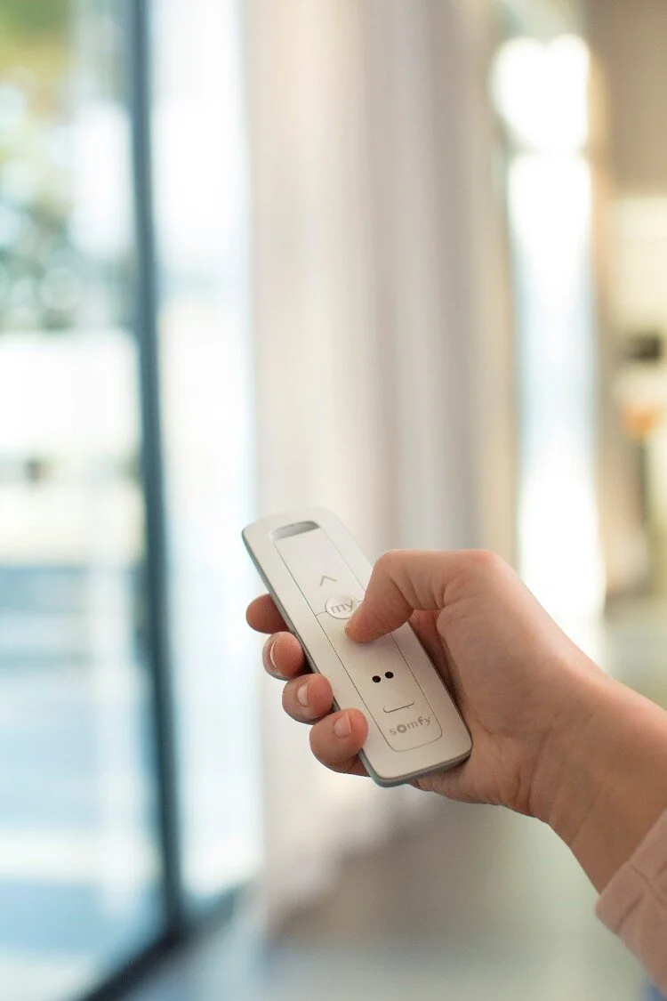 Motorised blinds Somfy hand remote
