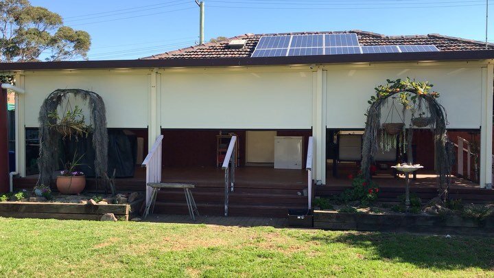 Another happy customer is ready for warmer months. Alpha awnings with Side retention system.
.
.
.
.
.
#awnings #ziptrack #sideretentionawning #motorisedblinds #motorisedoutdoorblinds #outdoor #outdoorliving #pergola #alfresconlinds #outdoorblinds #d