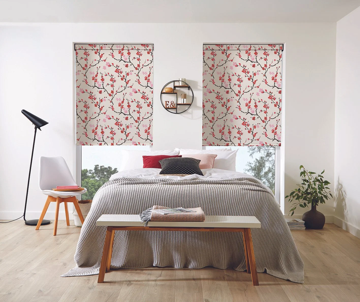 LL_Aus_Roller_Roller_Cherry blossom_Geisha_Bed_Mail.jpg