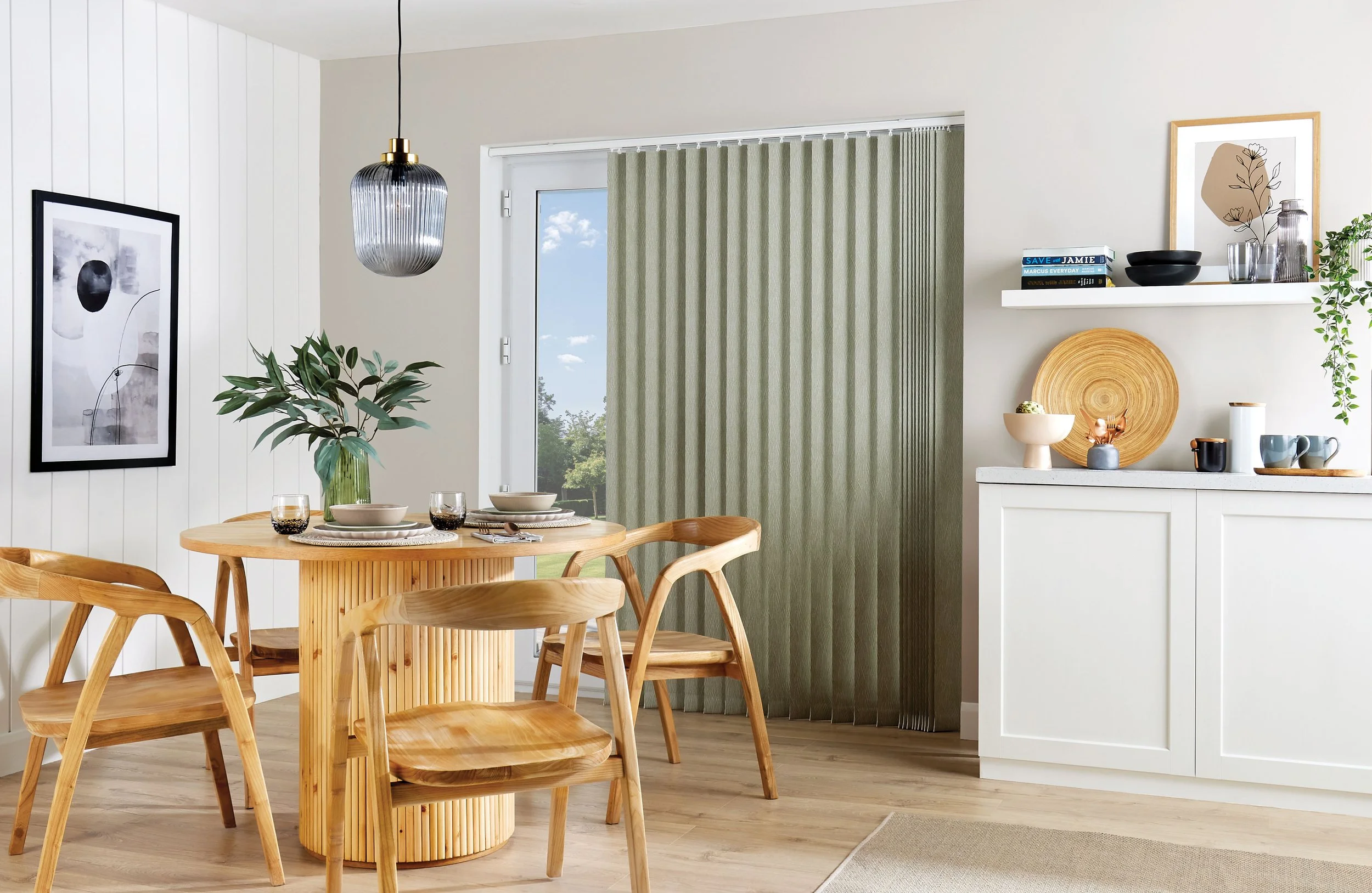 LL_Vertical_Savanna_Dim-Out_Grass_Dine_MainOpen_Web.jpg