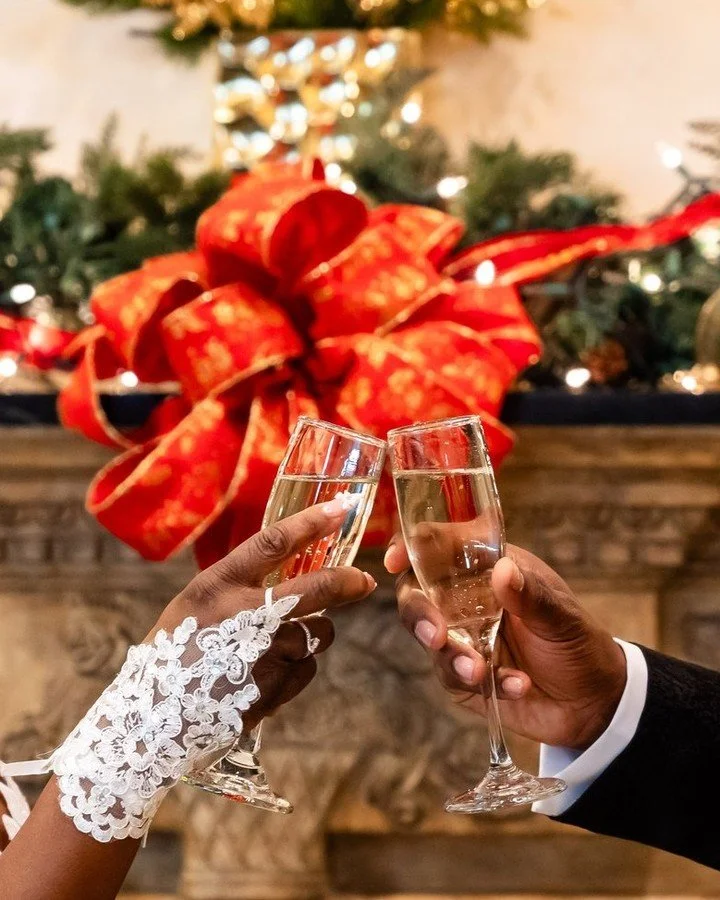 Your wedding day shouldn't feel like a 12-hour photoshoot. It should feel like the best party of your life. Swipe to see how an intentional timeline lets you actually enjoy your own cocktail hour.

Comment "TIMELINE" for our full planning g
