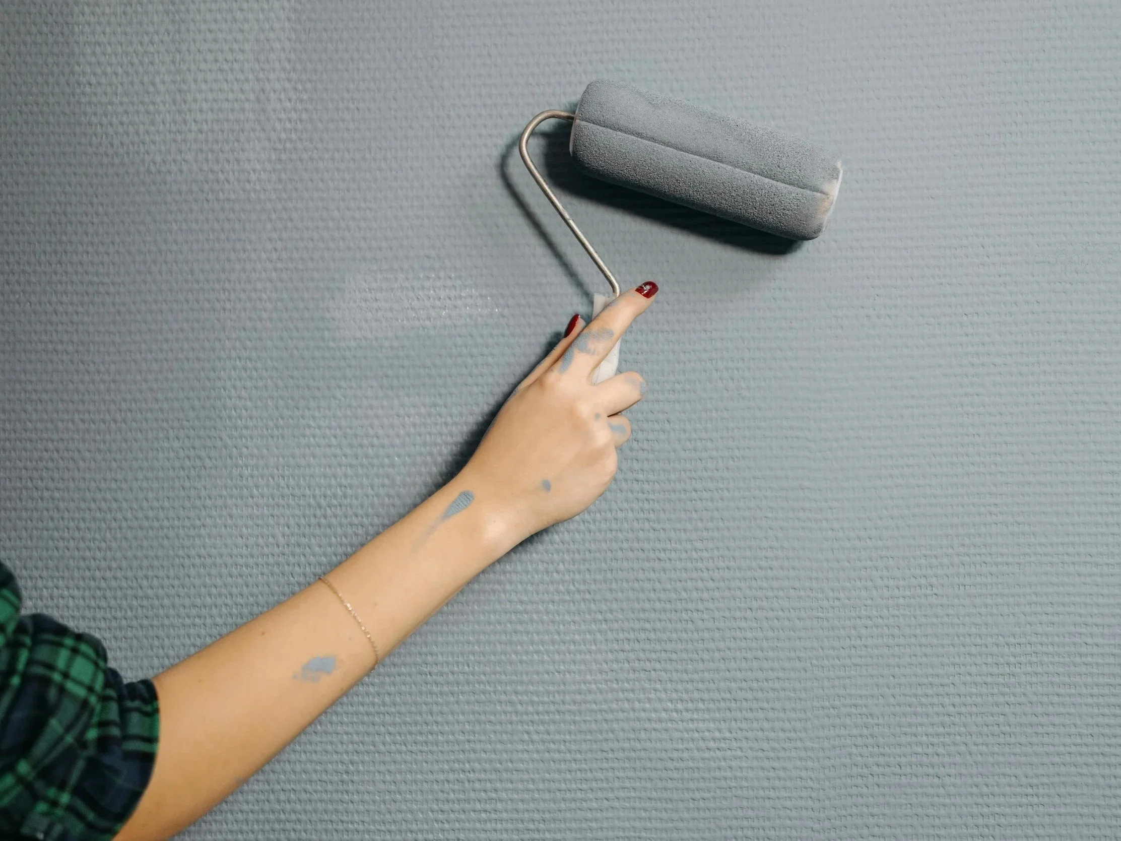 Cum Alegi Vopseaua Potrivită pentru Pereți