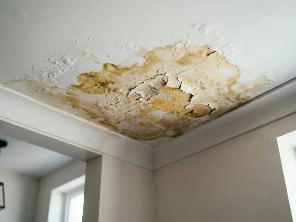 Când trebuie reparat acoperișul casei