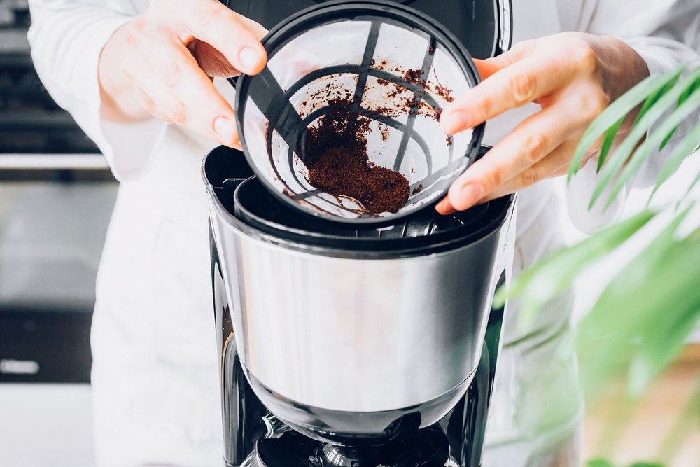 Telemacos Seaside Danger Curăța mașina de cafea folosind metode naurale | 8 pași simpli — HomeRun RO Blog Telemacos Seaside Danger Curăța mașina de cafea folosind metode naurale | 8 pași simpli — HomeRun RO Blog