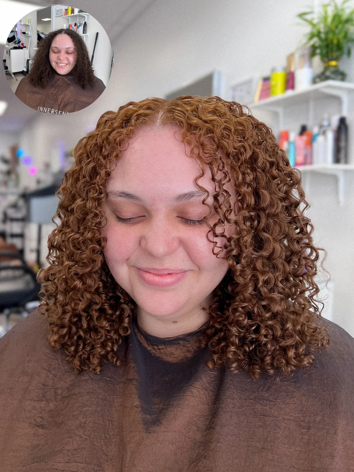 More gold &amp; more layers 

All over color + cut service
Now booking February appointments 
Www.Auracurlsbyeden.Com/howtobook
#curlycut #curlytransformation #arizonaliving #phoenixcurlspecialist #scottsdalehairsalon