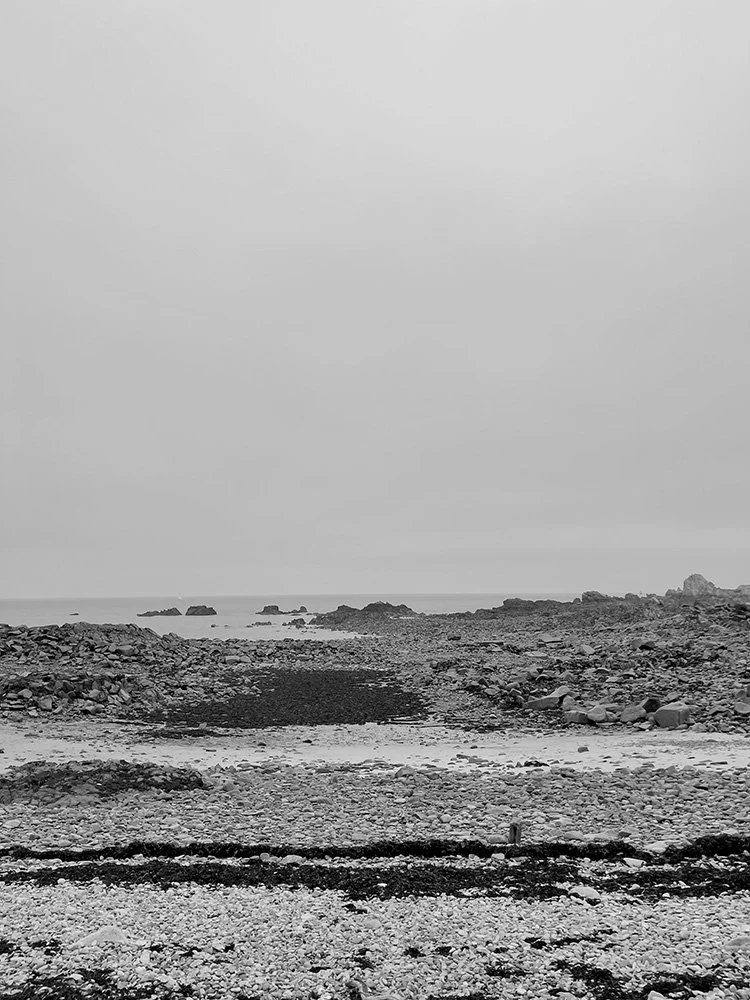 PLAGE BRHAT N&B copie.jpg