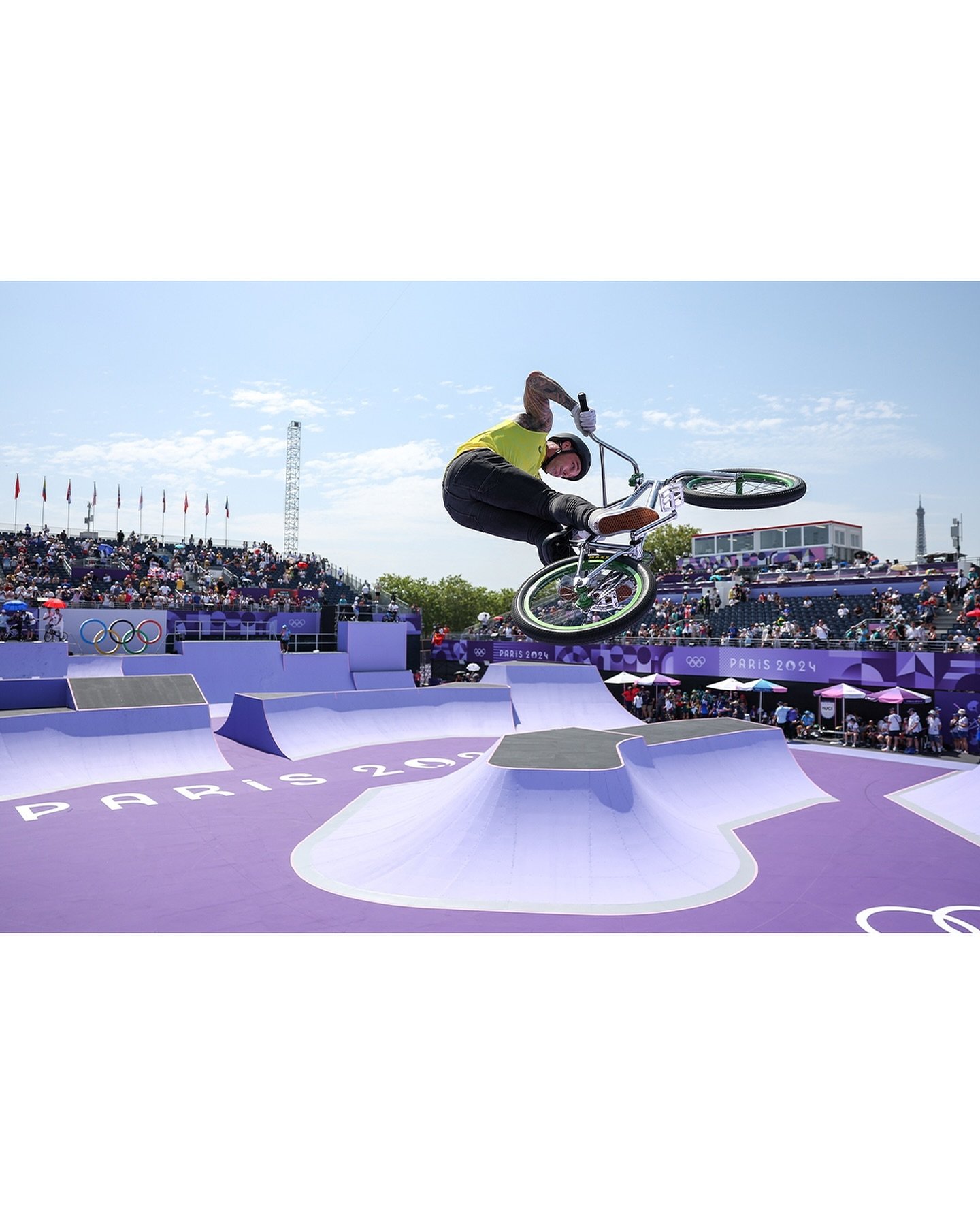 Aussie Logan Martin on BMX + a shot I liked from skateboarding ✨🇦🇺

#paris2024