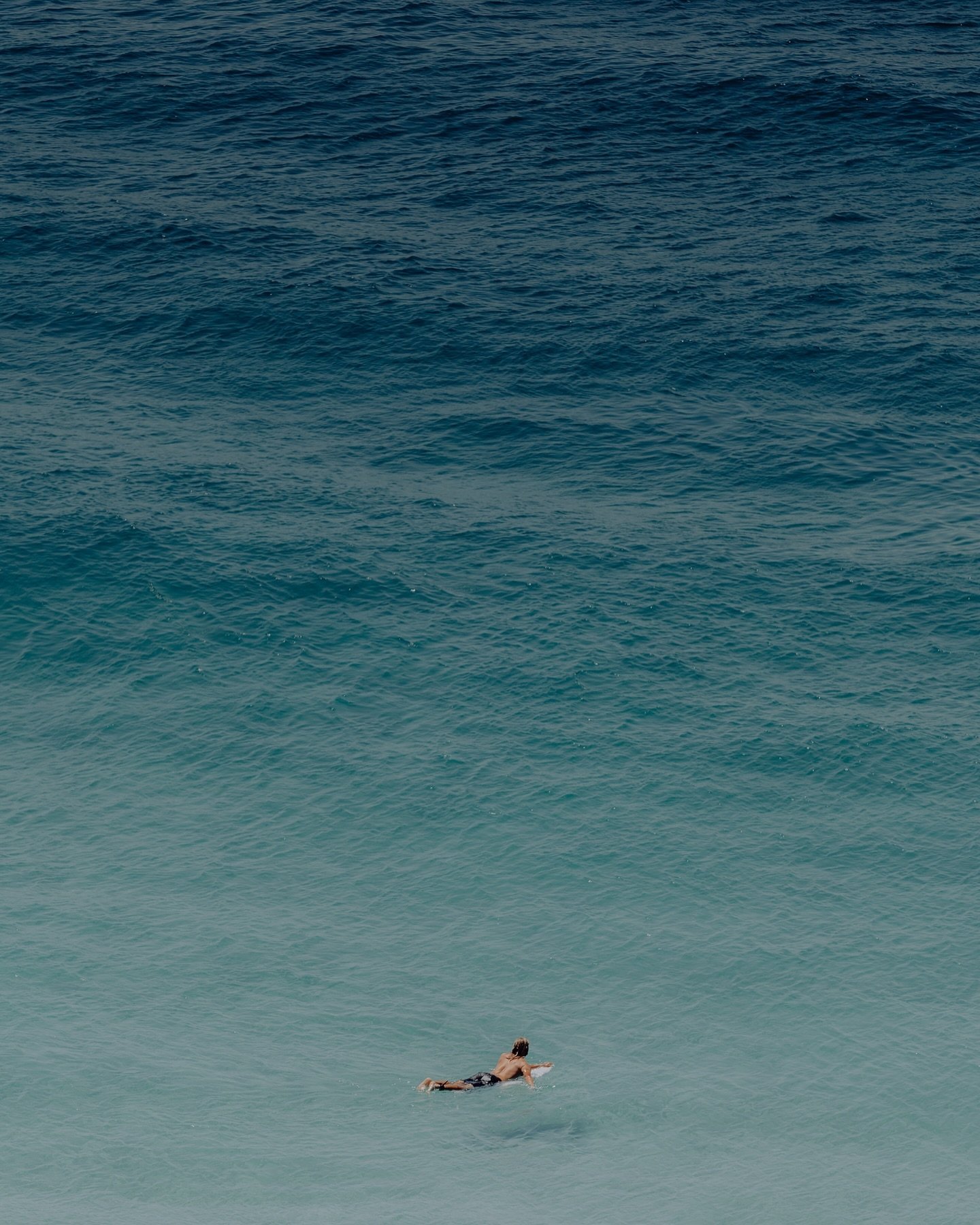 &lsquo;Into The Blue&rsquo;
Shot from the Point Danger lookout 🌊

#snapperrocks #pointdanger #coolangatta #duranbah #coolangattabeach #goldcoast