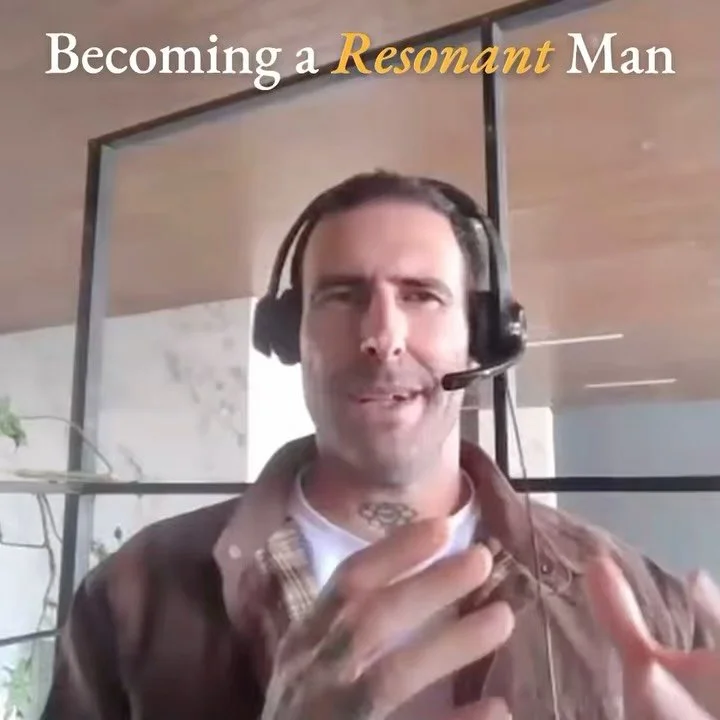 It&rsquo;s a great privilege to be launching The Resonant Man Podcast with @manu.llaguno , a leader of men&rsquo;s work and retreats from M&eacute;xico, founder of Vivir a Prop&oacute;sito and Sacred Sons LATAM Director .

We explored why he stepped 