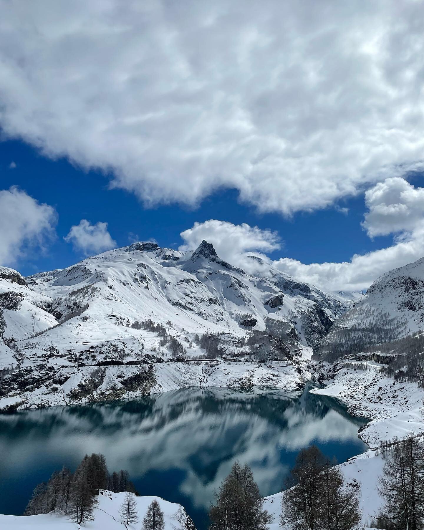 Tignes, France. Breathtaking. We were here a few days ago. I&rsquo;ve not been to Tignes since lockdown. We use to visit twice a year - a week in the summer &amp; a week in the winter. 

The landscape is magnificent, enforces a complete shift in perc
