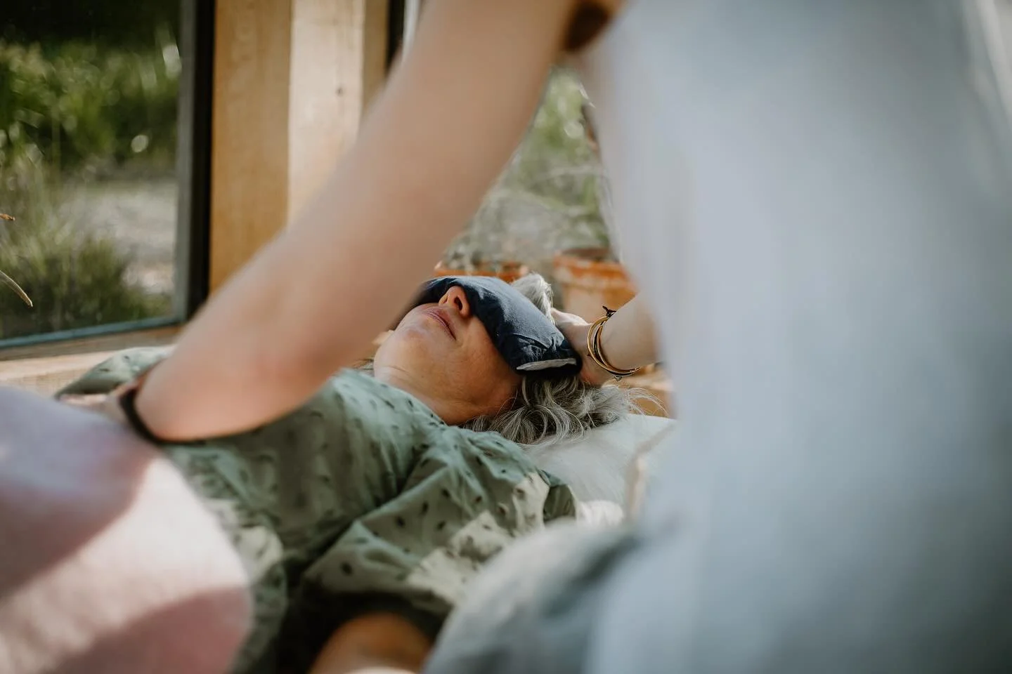 💛 SEASONAL SELF CARE 💛

Mid July invites a pause. The giddiness of midsummer behind us, the reaping of the year&rsquo;s efforts beckoning, it&rsquo;s a time to pause, reflect and gather ourselves.

Seasonal living is settled at my core like  a well