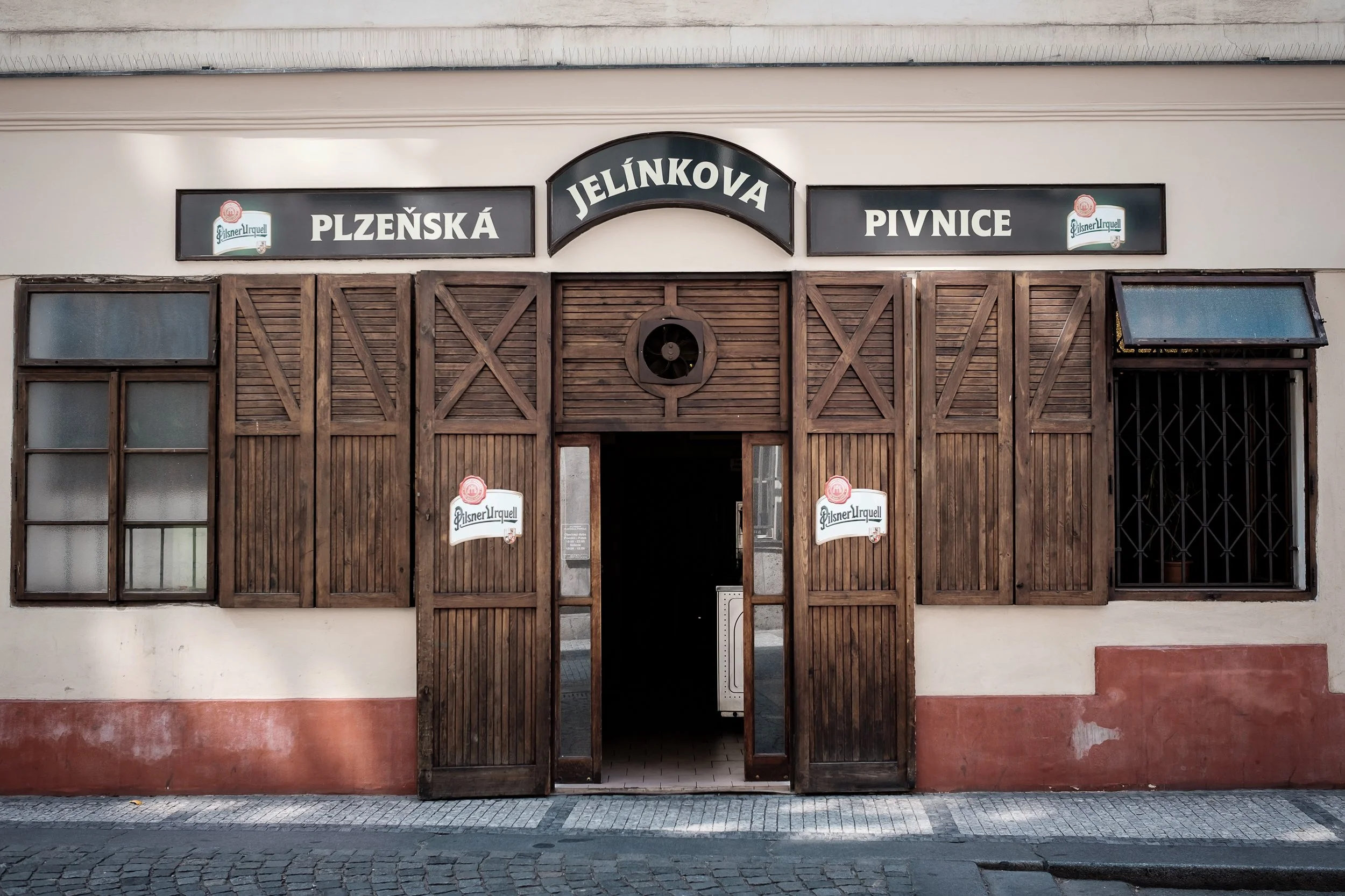Thomas Skovsende Website-Well Served Here-130-2.jpg