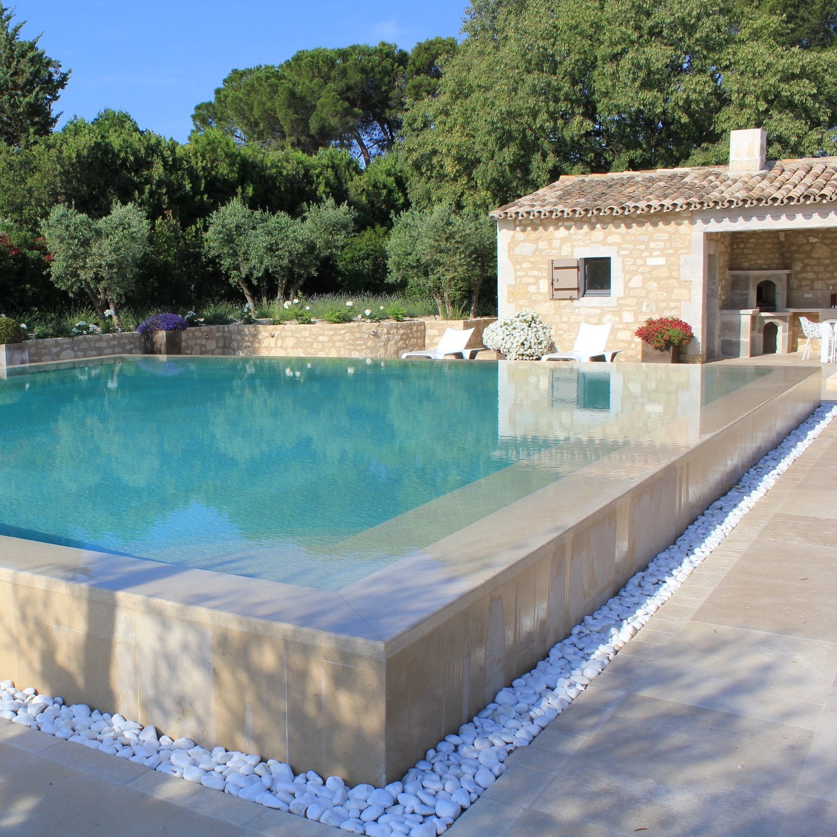 Bordeaux Honed French Limestone Paving Slabs - Allgreen