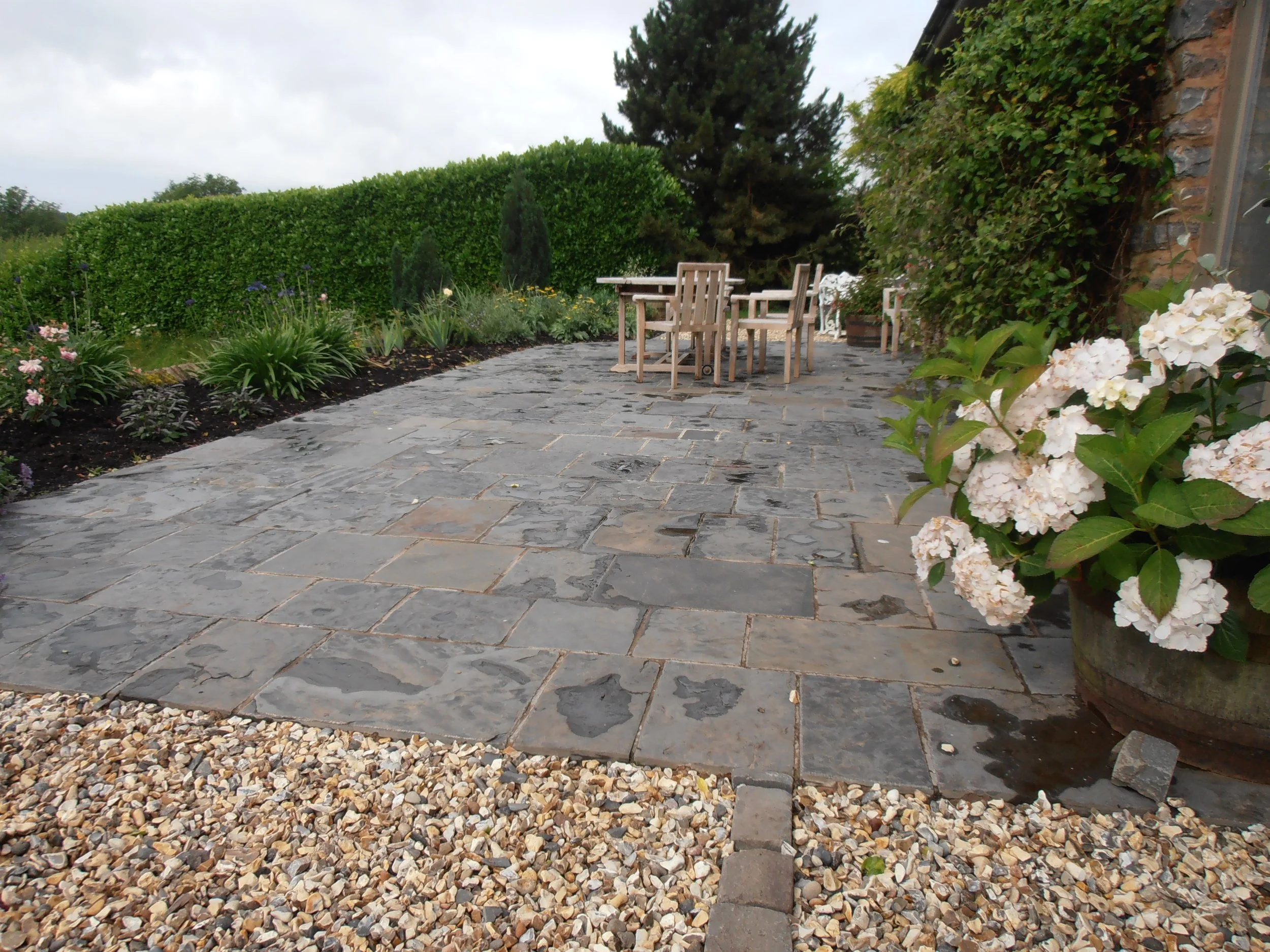 Penbryn Blue Pennant Weathered Riven Sandstone Paving
