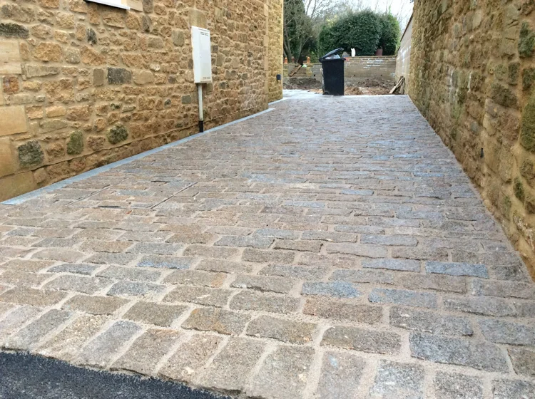 Harvest Beige Granite Setts - 200 x 100 — Allgreen