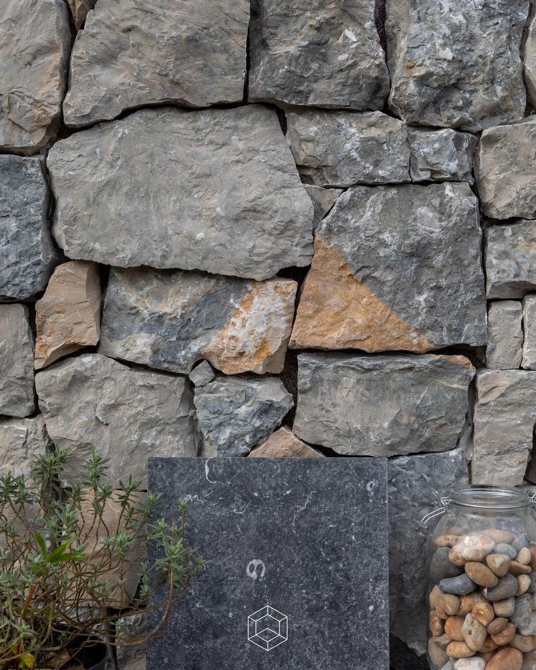 Annecy Organic Cladding, Glenbeigh Flamed and  30-50mm Beach Pebbles combine so well to make this grey-blue and buff toned Moodboard. 

Allgreen. Masters In Stone.

#moodboard #materials #pallette #inspiration #designinspiration #pavinginspiration #p