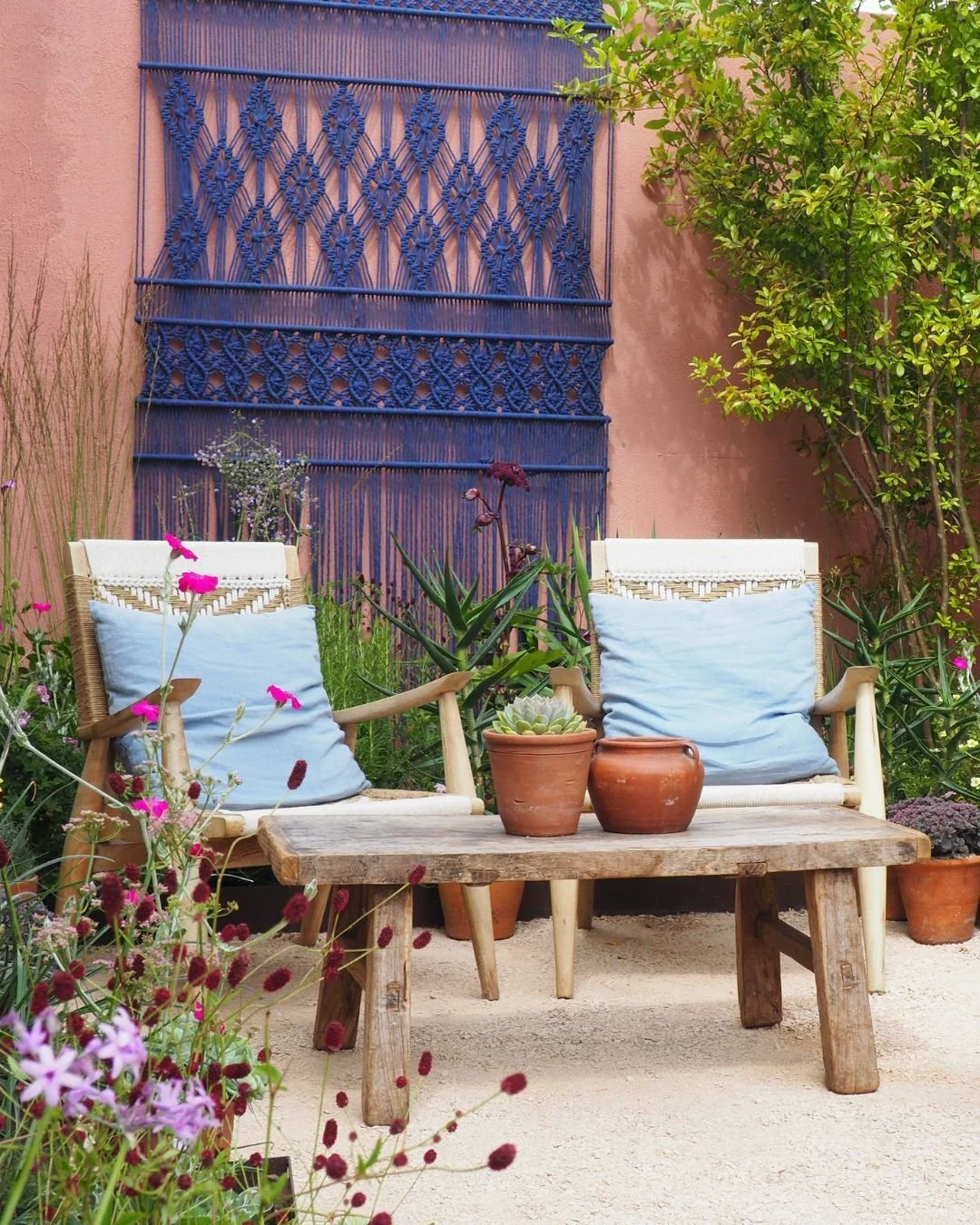 Throwback to the Andalusian Garden at Taunton Flower Show 2025, inspired by the warm colours and architecture of Andalusia, a gorgeous region full of history in the south of Spain ✨

This Silver Gilt award-winning garden features our Chilworth Blend 