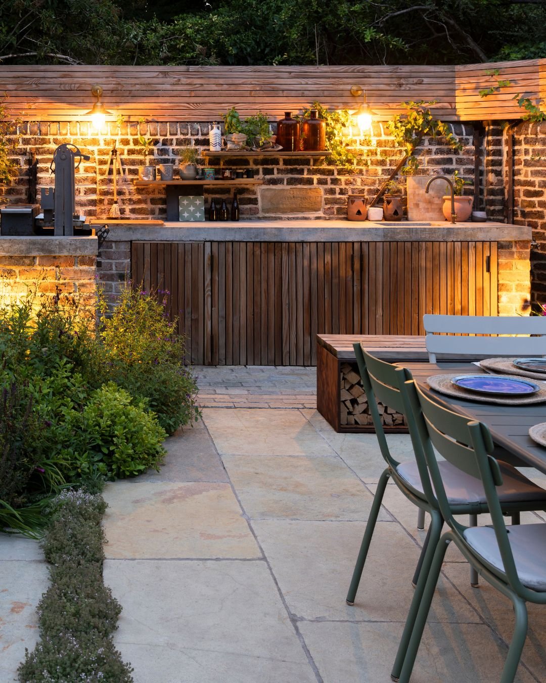  Products:  Ruishton Weathered Riven Paving  and  Setts   Photography by Rachel Oates 