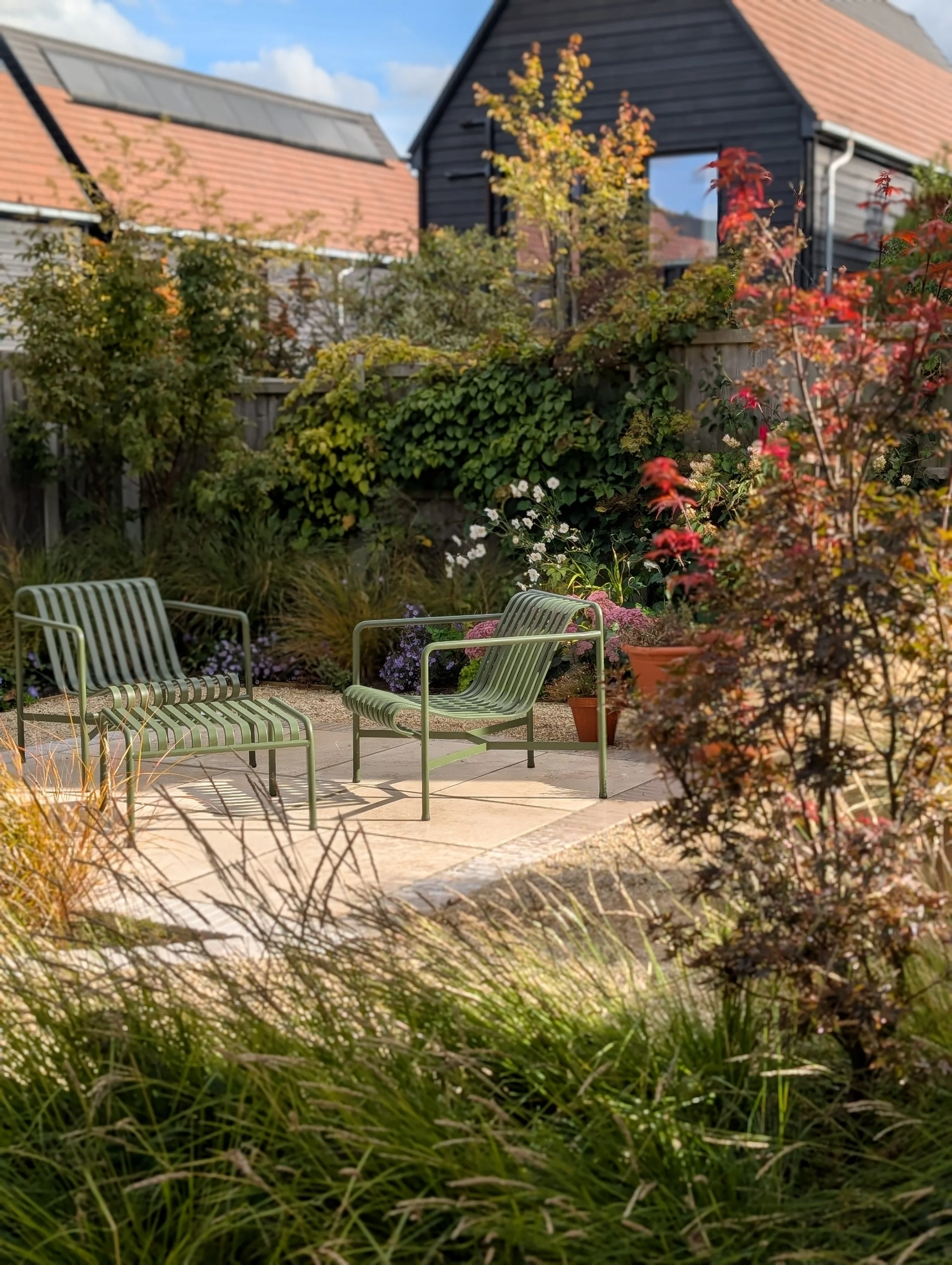  Products:  Zahra Beige Limestone Stackers ,  Beaumont Washed Paving  and  Cotswold Pebbles  