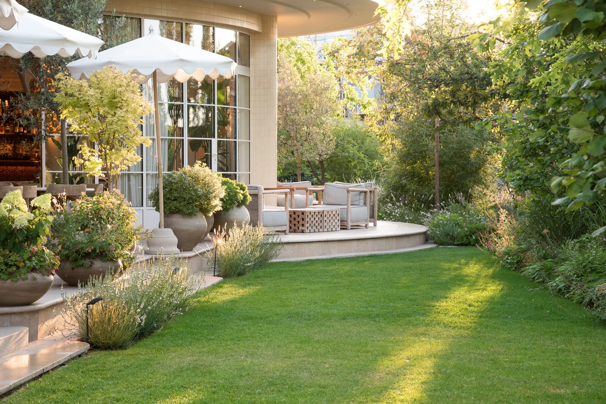  Products:  Zahra Beige Paving Washed   Photography by Mimi Connelly 