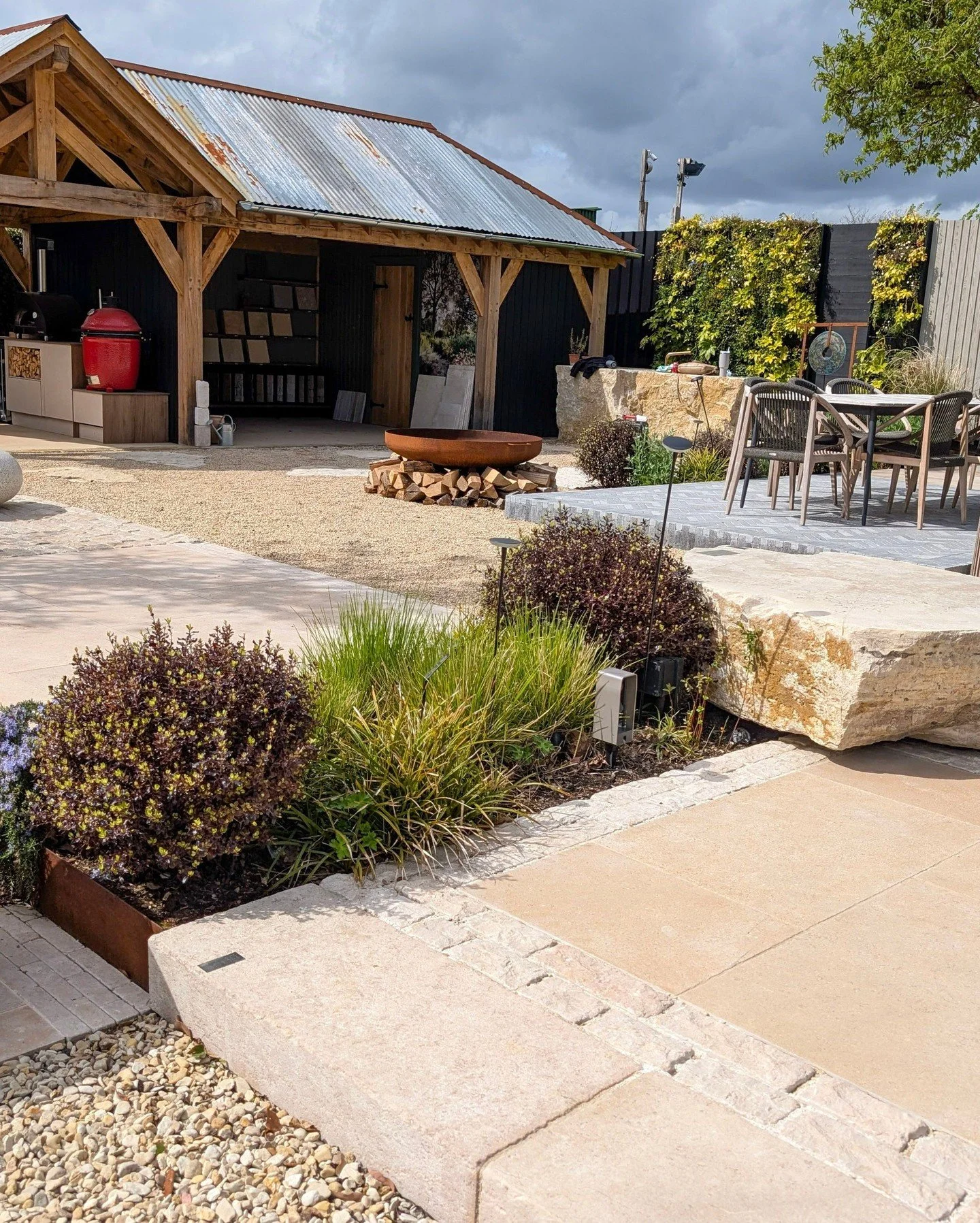 We are very excited to attend @the.glasshouse.collective's open afternoon and first-year anniversary event today, featuring the launch of the new area, The Courtyard. 🥂 💚 ✨

Are you joining us for this exciting event? Let us know in the comments be