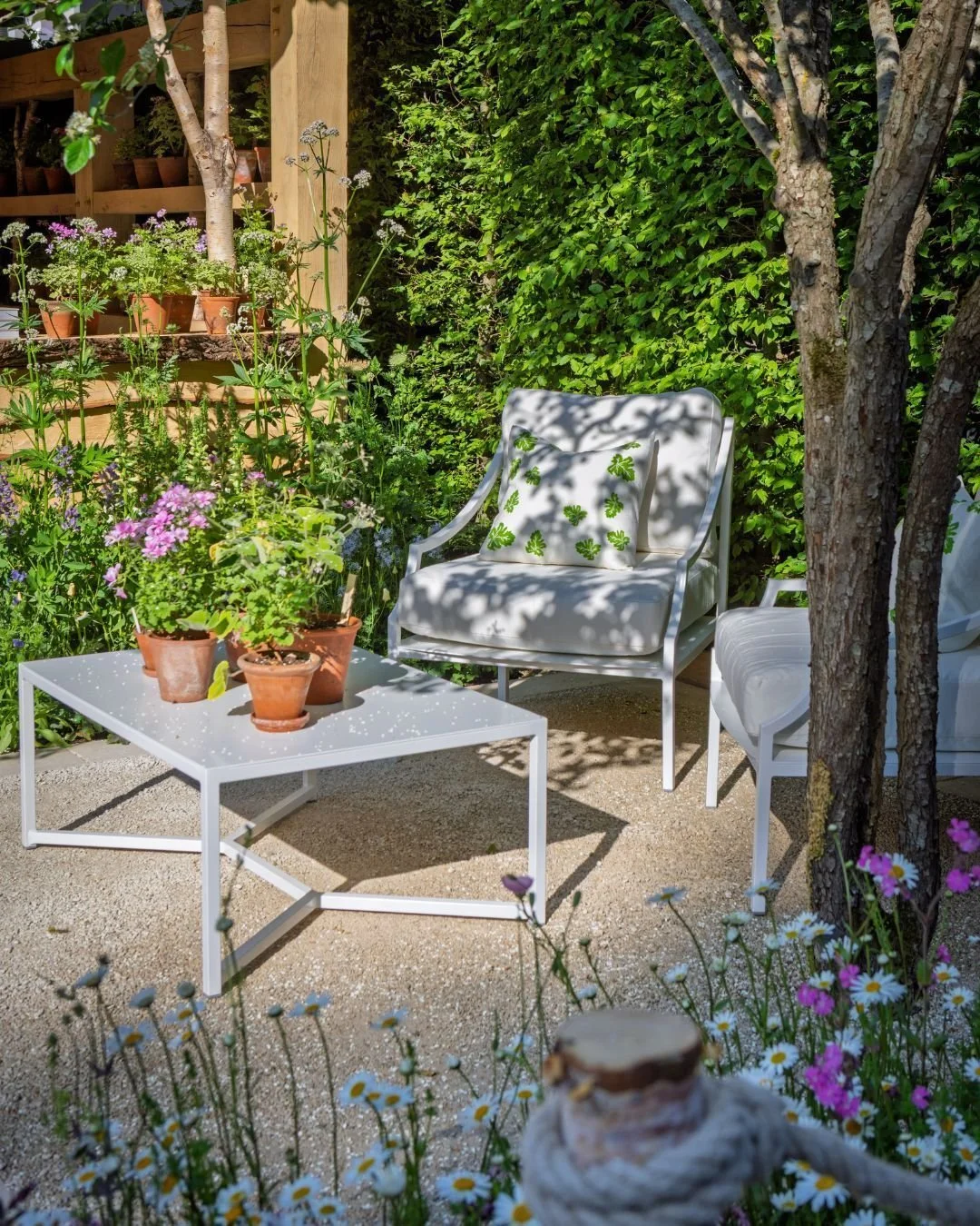 Throwback to Bamford's Stand at Chelsea Flower Show 2025 ✨ 

This trade stand celebrated 20 years of Bamford's signature fragrance. This space focuses on sustainability and respect for nature, with the use of local British materials, including our un