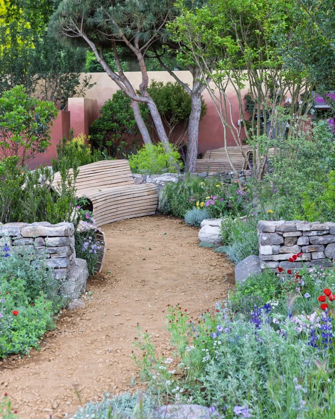 Sundays are for Chelsea Flower Show Throwbacks ✨ 

This is Hospice UK: Garden of Compassion, a Silver Gilt Medal winning garden, which was inspired by the landscape in Mallorca and the Mediterranean plants and colours. It's designed for hospice patie