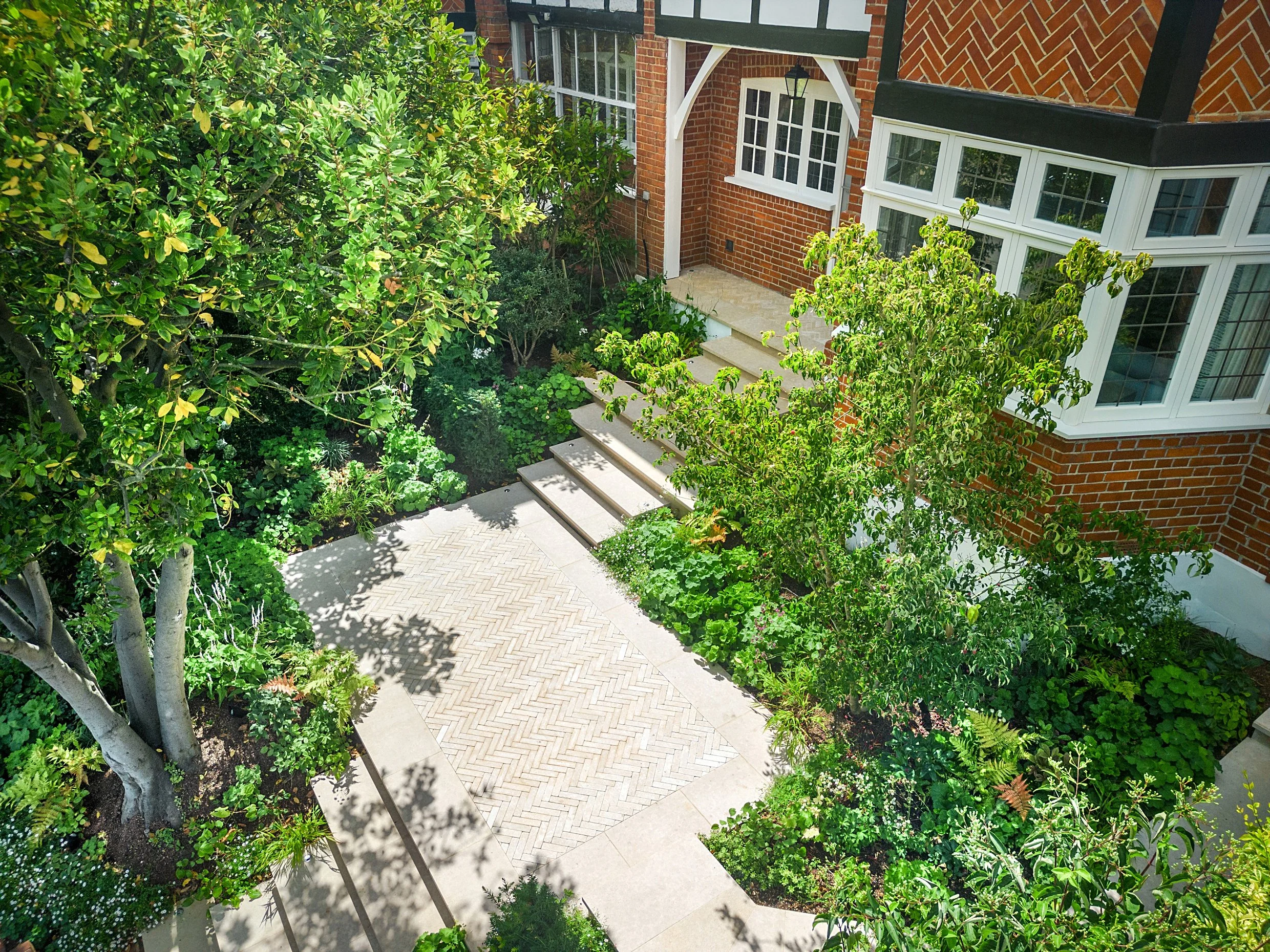 2026 Trends in Outdoor Design: Embracing Warm Tones