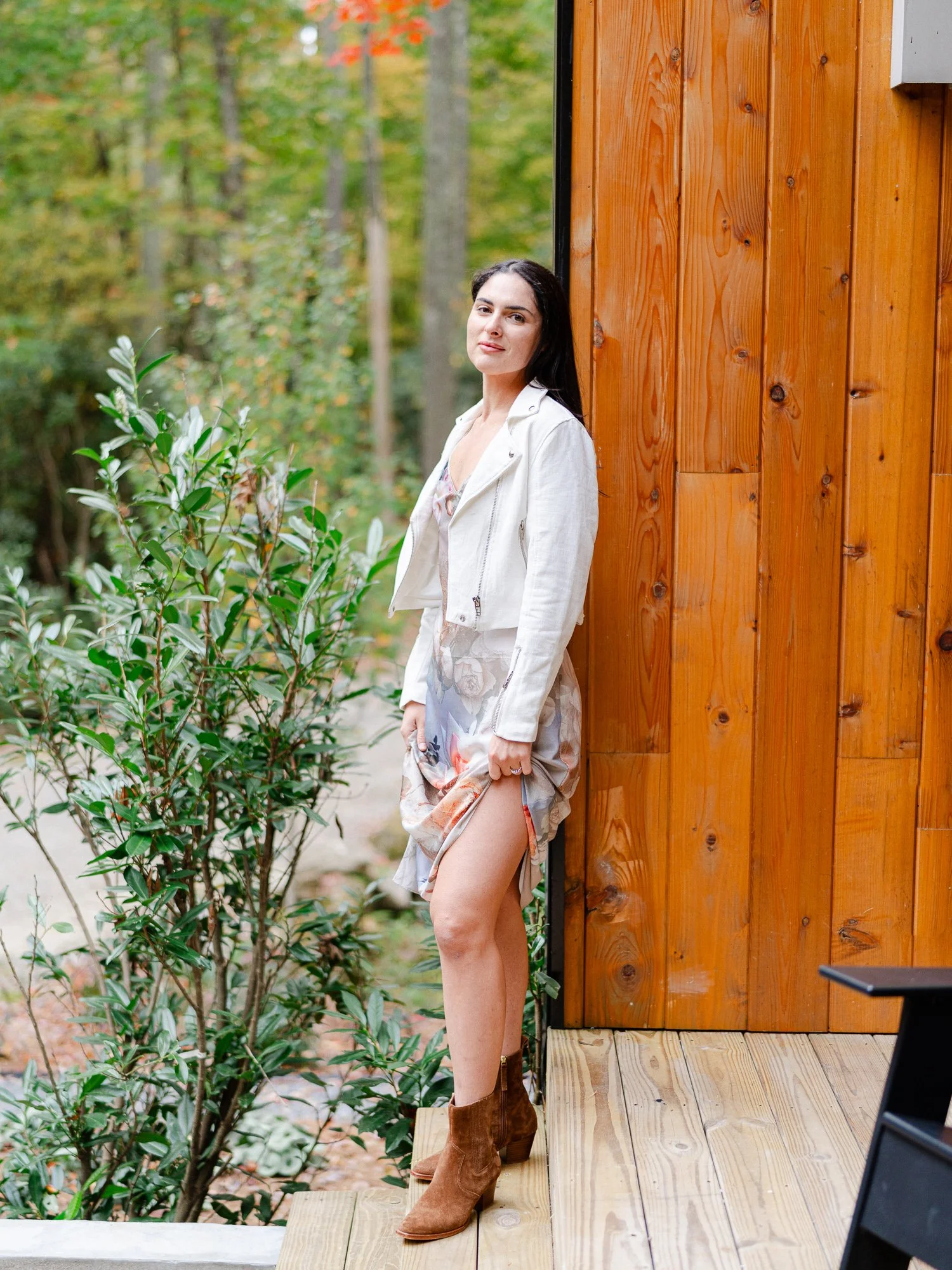 lauren-galloway-highlands-north-carolina-wedding-cabin-engagement-photo-107.jpg