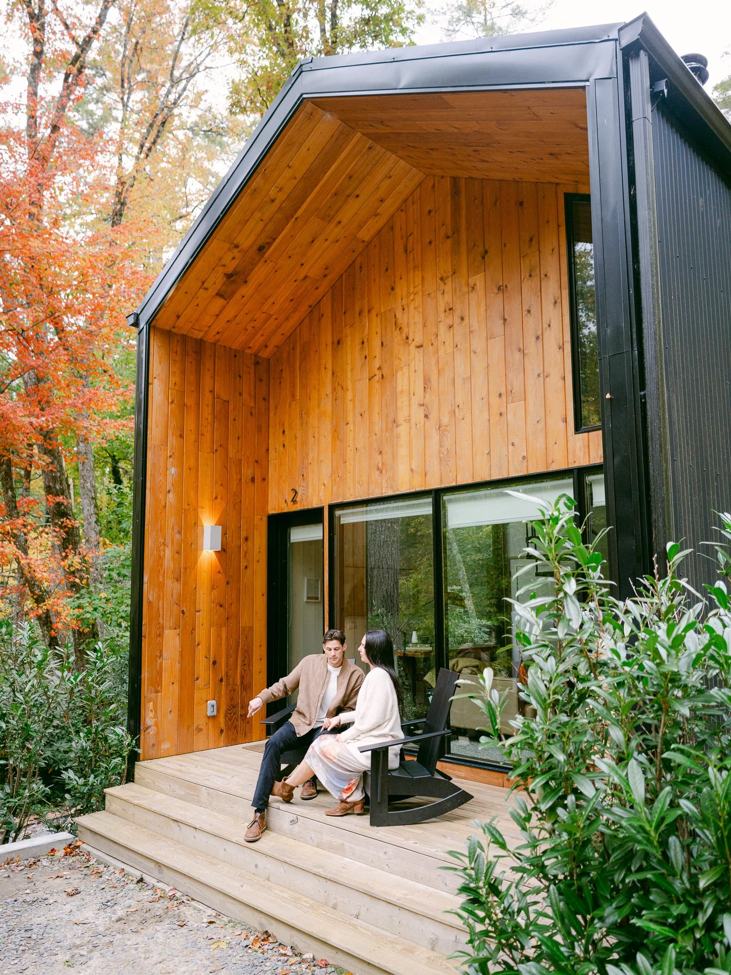 lauren-galloway-highlands-north-carolina-wedding-cabin-engagement-photo-136.jpg