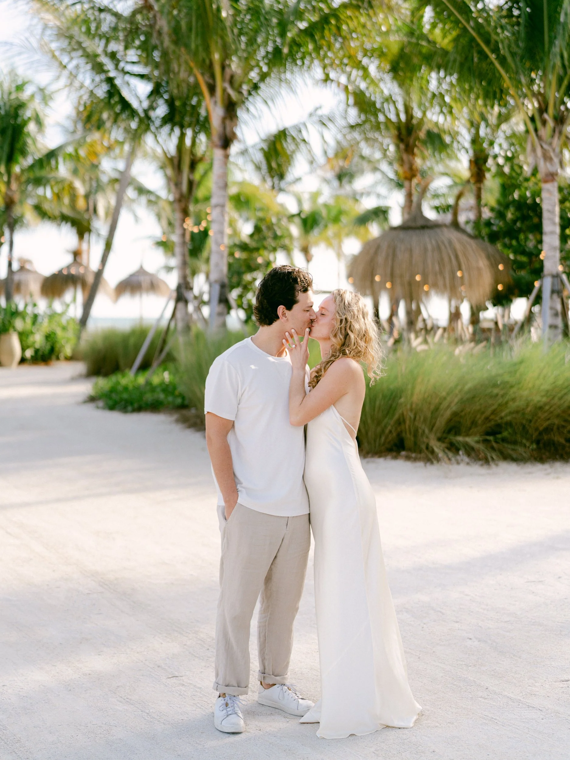 islamorada-wedding-photographer-islander-resort-engagement-lauren-galloway-7.jpg