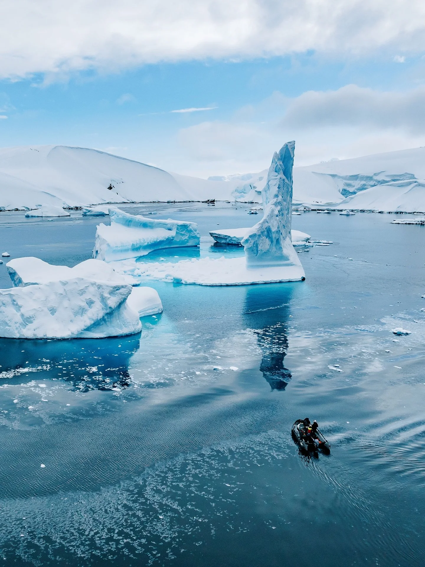 ❄️ Happy Antarctica Day! Did you know&hellip;
&bull; Antarctica Day is celebrated every year on December 1, marking the signing of the Antarctic Treaty in 1959 &mdash; an agreement that set this entire continent aside for peace, science, and the prot