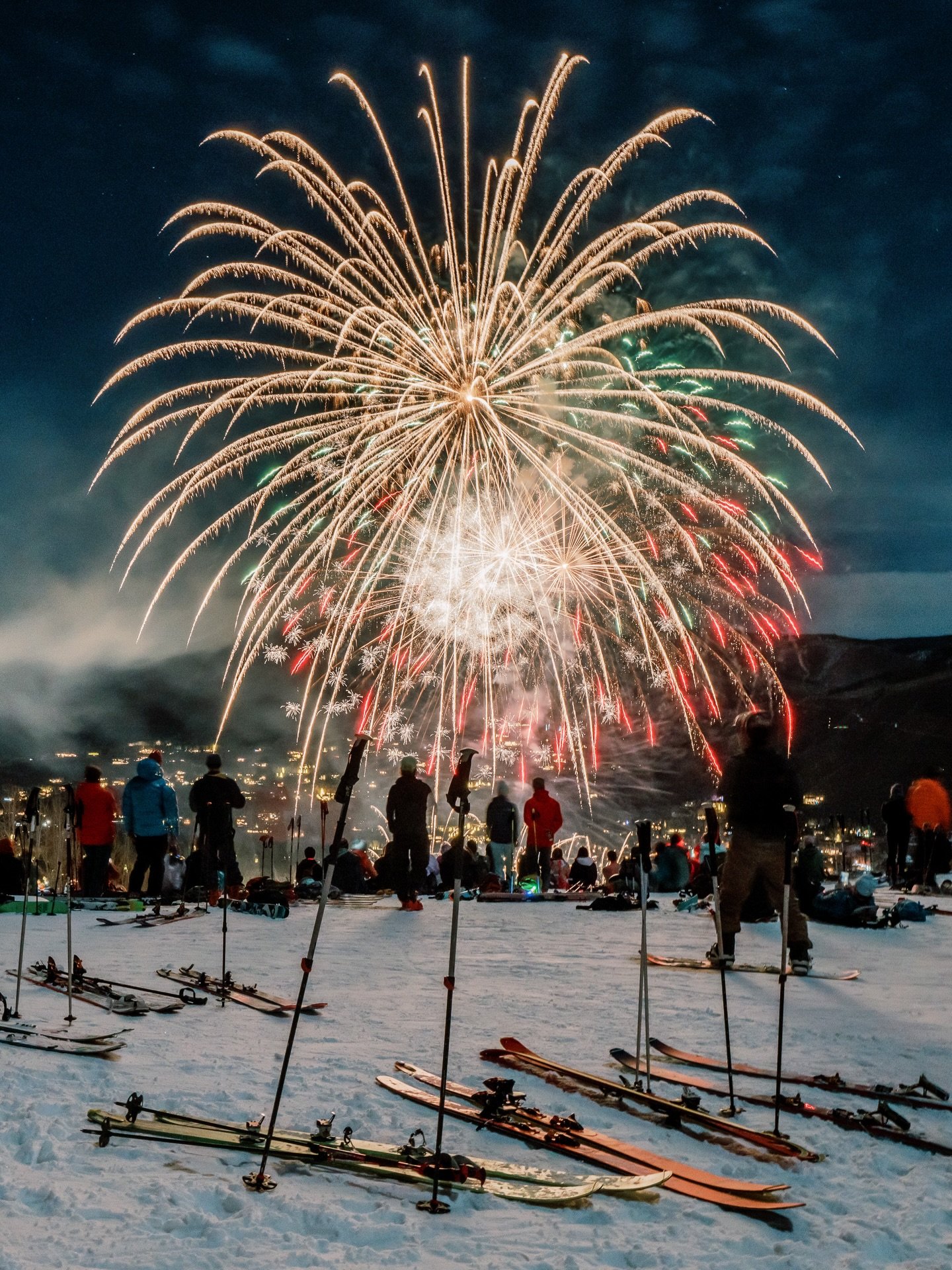 Recent snaps: fireworks, @bellyupaspen shows, new drone and a Starlink party above Aspen 👽