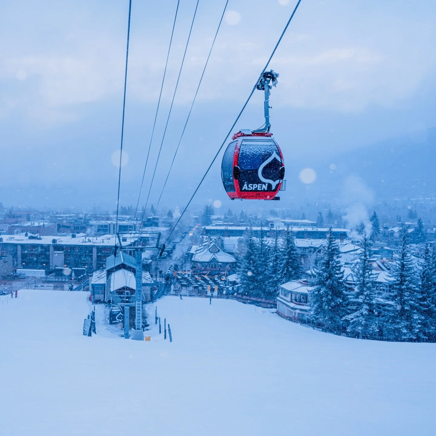 I don&rsquo;t know about you guys but snow makes me really freakin&rsquo; happy 😁🤩