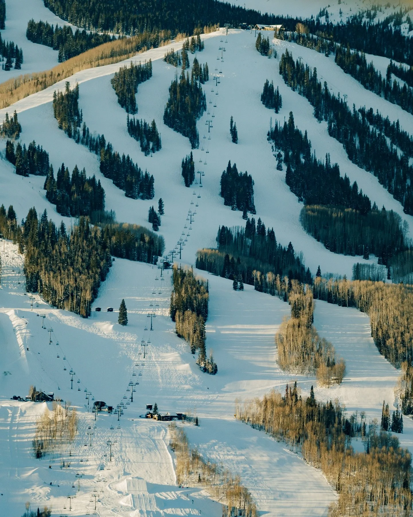 Aerial view of all four of our mountains ✈️

#aspensnowmass #snowmass #coloradosunrise