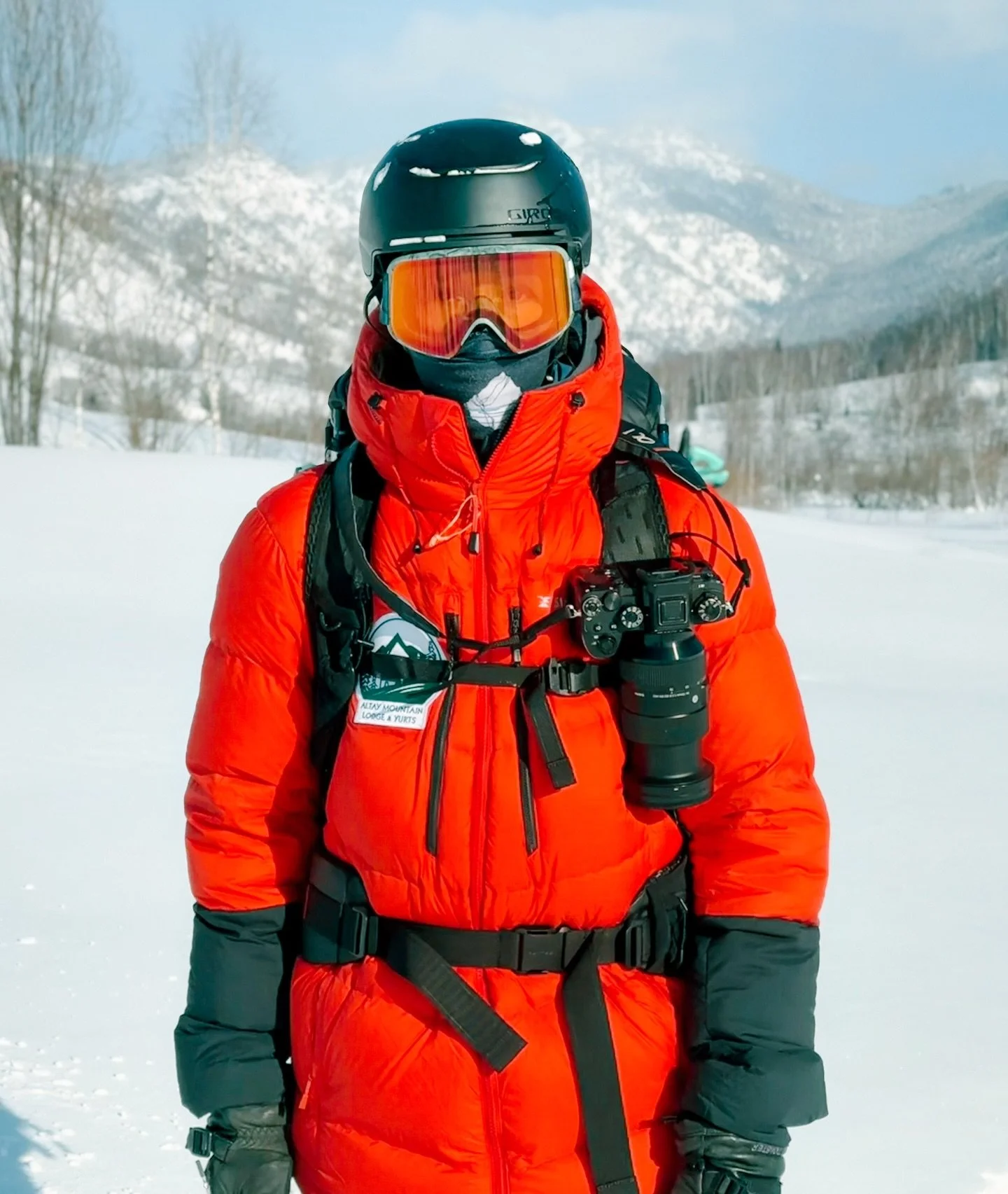 From glacier travel in Antarctica to extreme cold in Kazakhstan, every expedition has shaped what I carry in my camera bag. Biggest lesson? Weight matters.

I just put together a blog post breaking down everything in my pack for ski expeditions&mdash