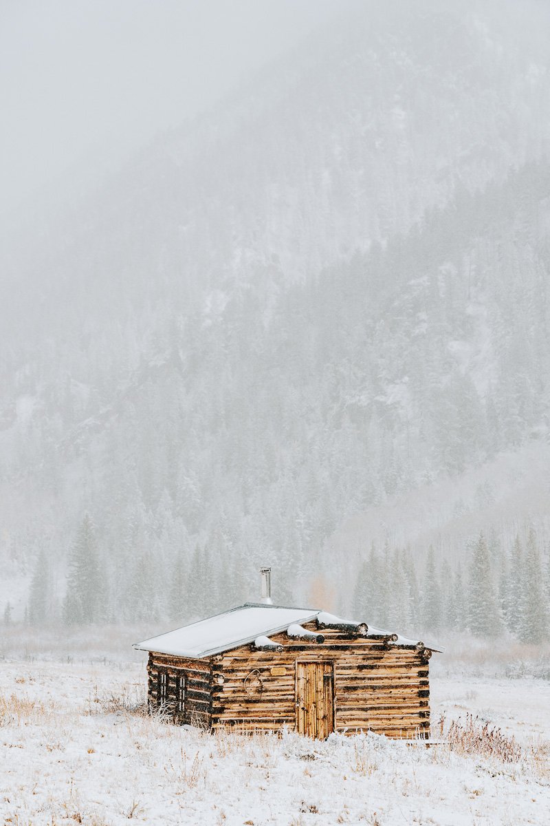 TamaraSusa_HistoricAspen_FallMeetsWinter2025-70.jpg