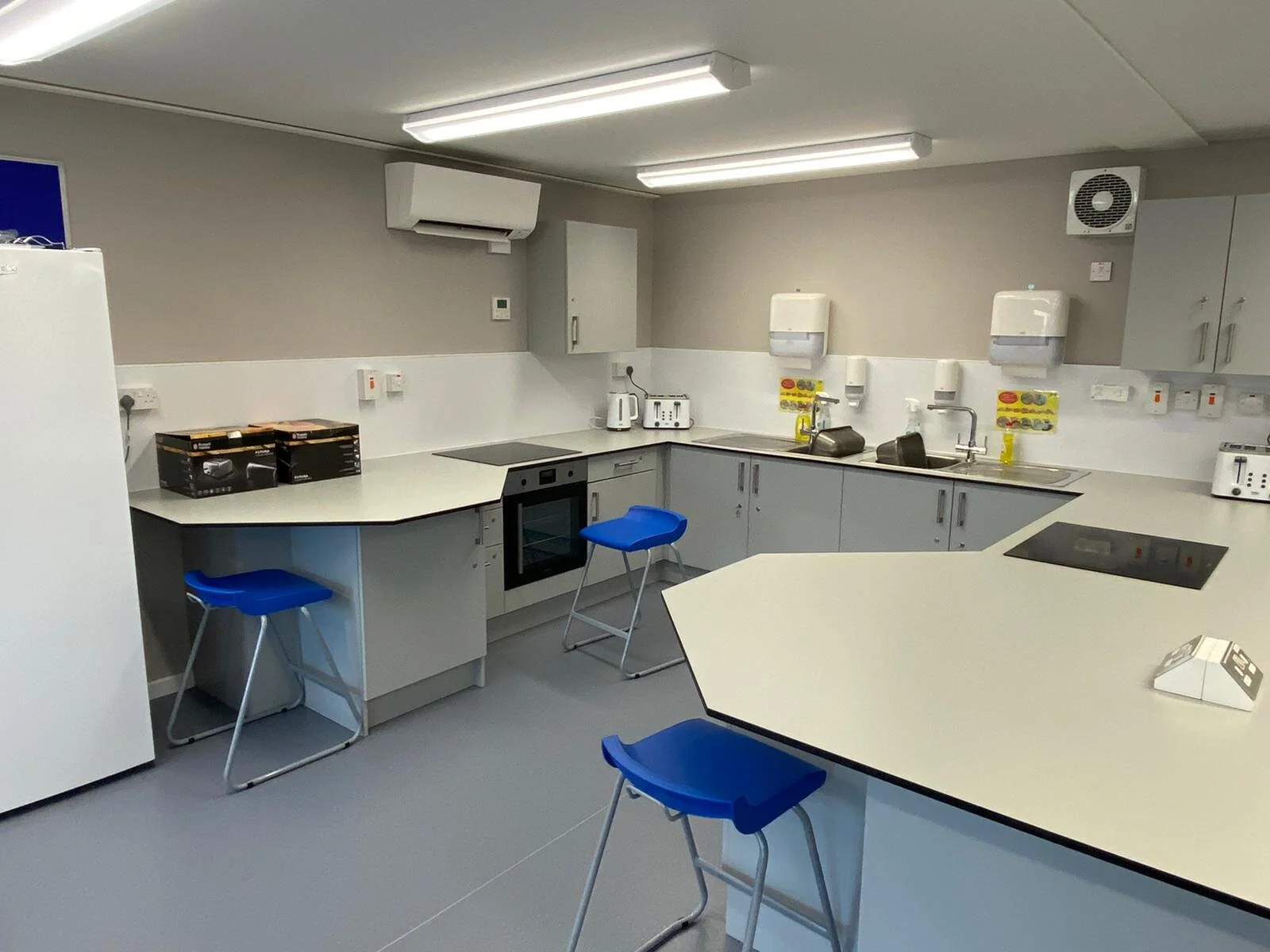 School Life Sciences Classroom