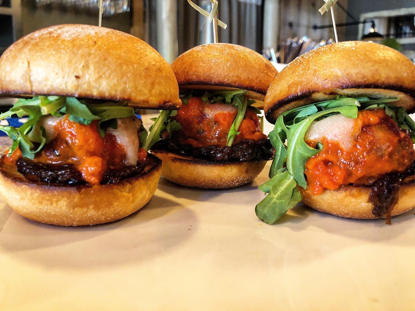 These meaty monsters are storming our bar menu tonight!
.
Spicy Meatball Sliders with balsamic onions, arugula, caciotta tartufo
.
#trufflecheese
#meatmeatthebar