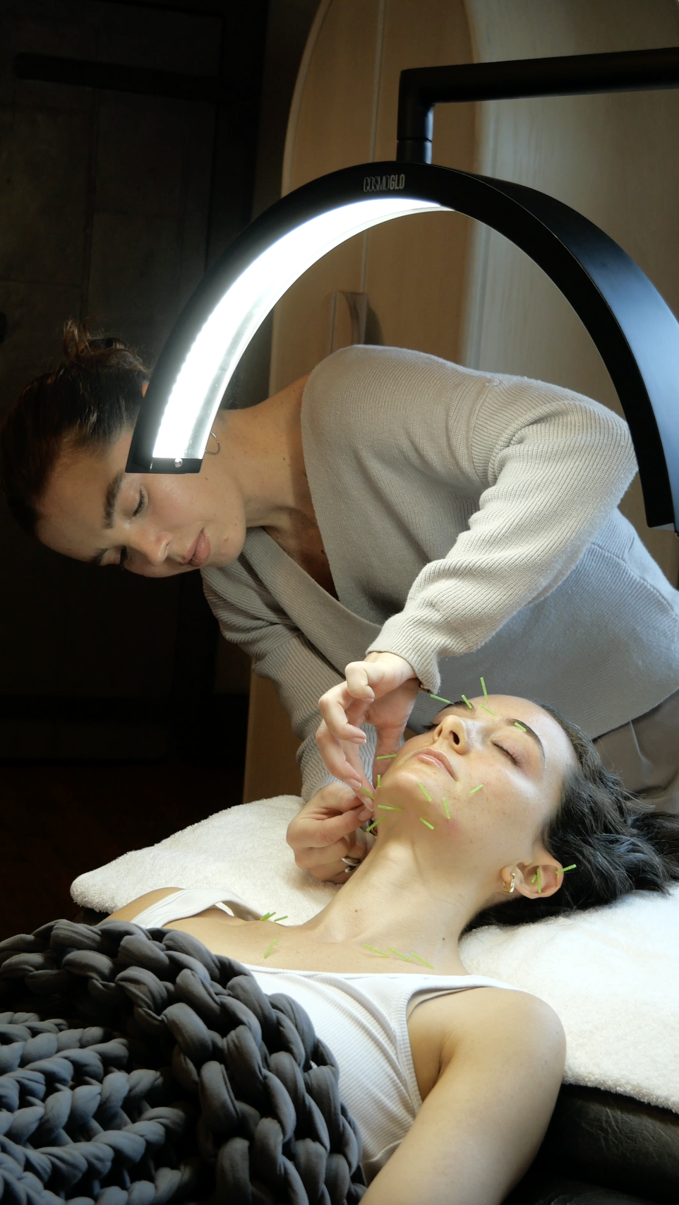 The Ritual Behind Facial Acupuncture: Where Skin and Balance Meet