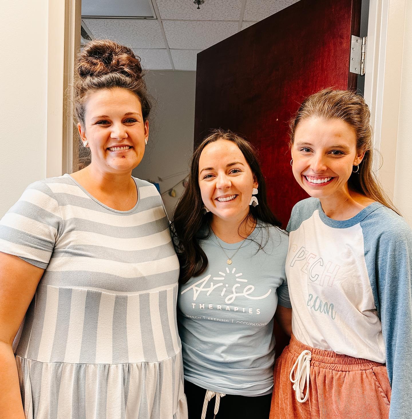We have loved having Mrs. Aubrey with us the past few weeks!! We wish her well on her next graduate school placement and then graduation! 🎓 Thanks for all you did for our friends at Arise! 💙
&bull;
#arisetherapies #lovewhatwedo #slp #slps #speechpa