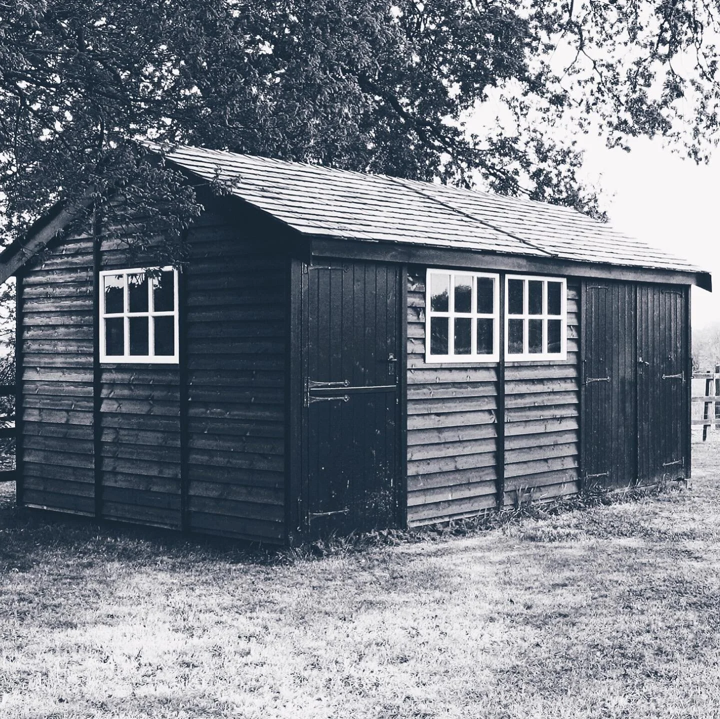 Sometimes, a shed is just a shed... however maybe you’re after a design that looks & feels as if it’s been part of the landscape for a long time but has all the advantages of a new-build.
.
This rustic outbuilding might look like a vintage garden she