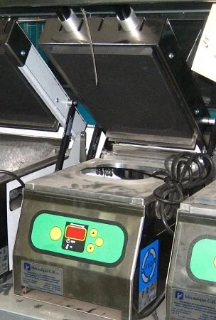 F1418SV300.jpg