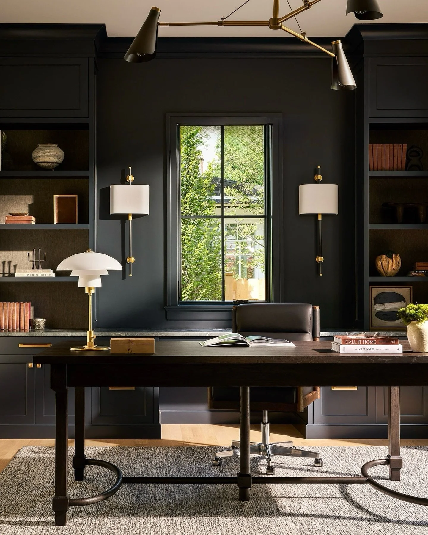 An office for all the moods at #clientlakeshorecoastal

Furnishings and styling by @studiow_chicago
Builder Hausen Contractors
Architectural Design @dianesterlingwilson
Photography by @rymcdon

#StudioWInteriors #WilmetteDesign #TransitionalStyle
#Mo