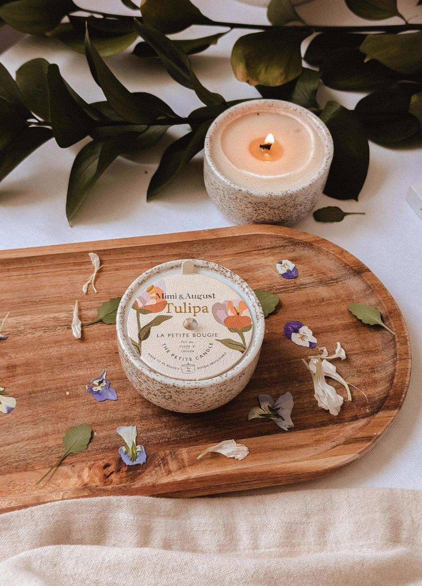 Bougie tulipa dans un joli pot de céramique réutilisable- 16$