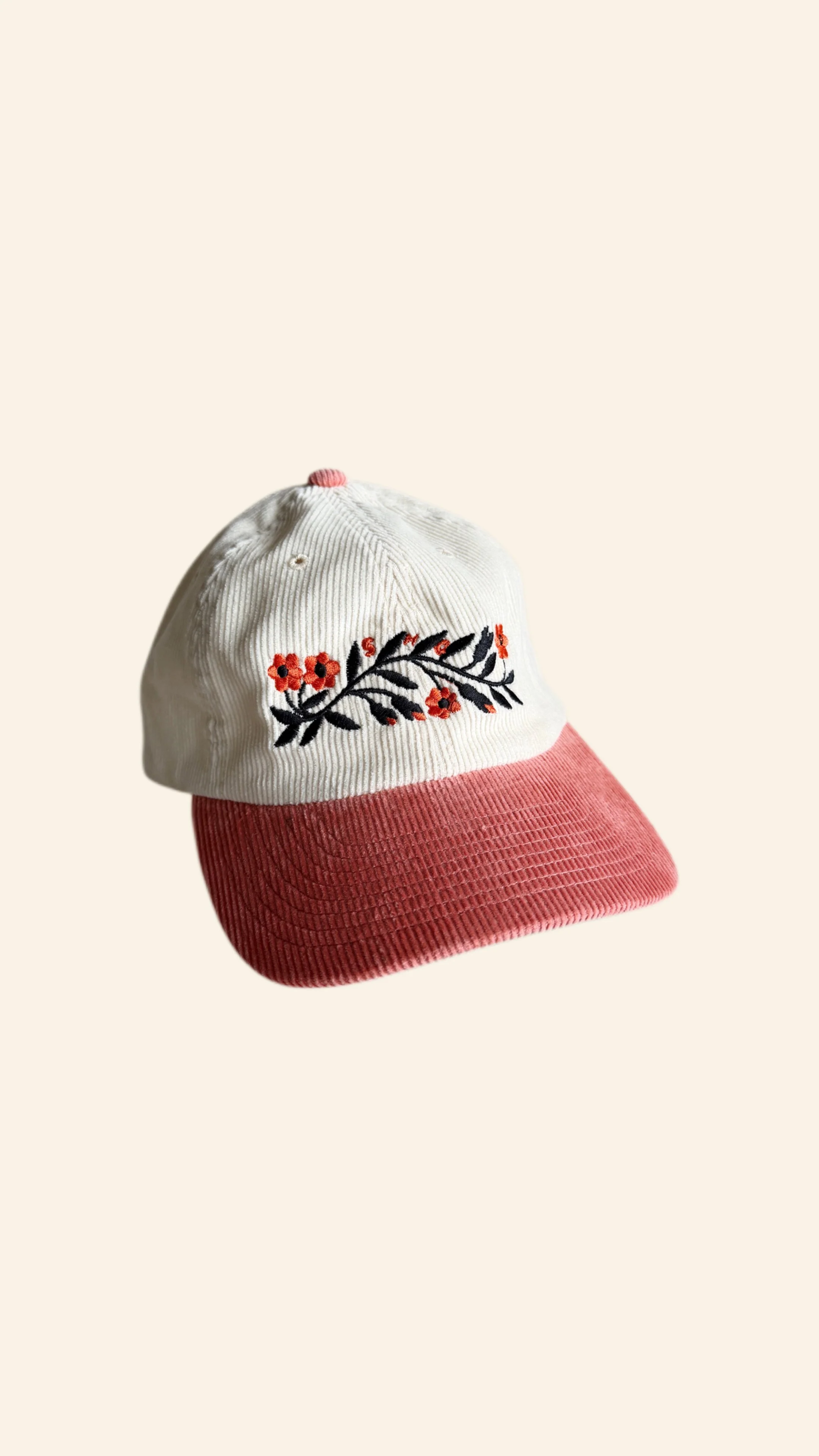 casquette_bicolore_beige_saumon.jpg